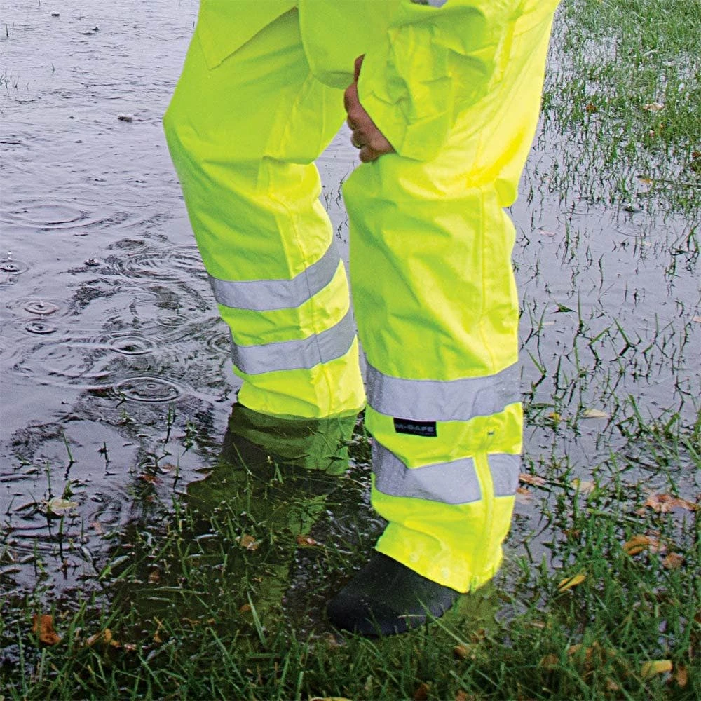 Majestic Hi-Vis High-Visibility Class III Rainwear Jacket - Size Medium 7 Majestic Hi-Vis High-Visibility Class III Rainwear Jacket - Size Medium - Image 5