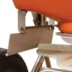 Side Deflector For 100lb Spreaders (AM1, AM100P, And AM100S) By A.M. Leonard -Amleos dk1 2