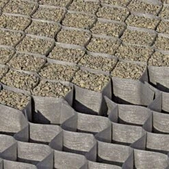 DuPont GroundGrid, 4 Ft. X 25 Ft., 50 Mm X 55 Mm Cells