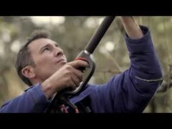 FELCO 822 Electronic Corded Pruning Shear Kit With 3.1Ah Battery 1.8in Cut Capacity -Amleos hqdefault 24 6