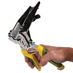 AgriFast Irrigation Fastener, Mod 141 -Amleos mod141 inhand