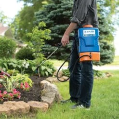 Jacto 2 Gallon Battery Powered Shoulder Carry Sprayer -Amleos pjb 8c 3