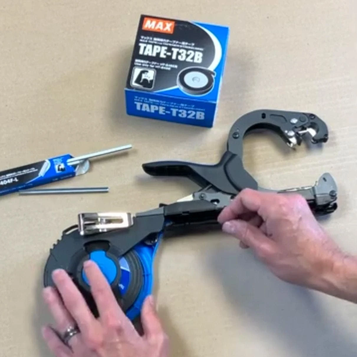 MAX Tapener HT-S45E Strong Bind Tying Machine 8 MAX Tapener HT-S45E Strong Bind Tying Machine - Image 6